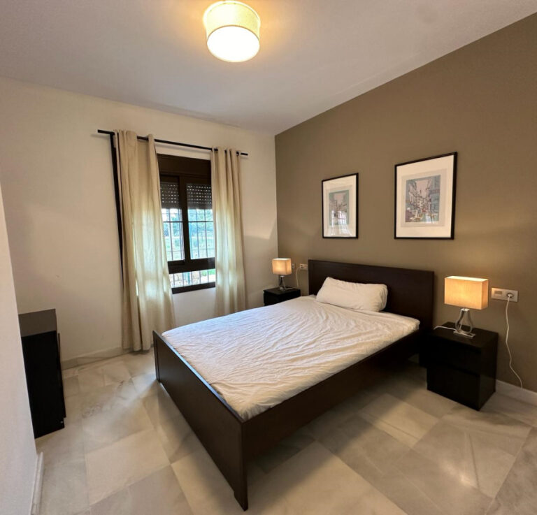 apartment-marbella-coworking-bedroom