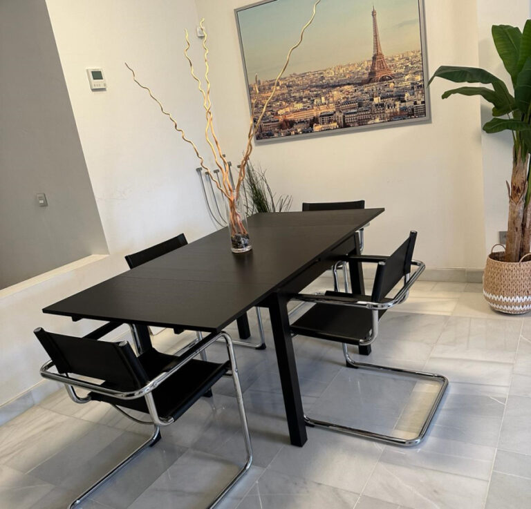 apartment-marbella-coworking-desk